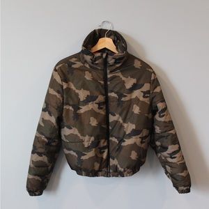 Camo puffer coat